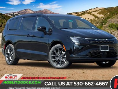 New 2027 Chrysler Pacifica Limited