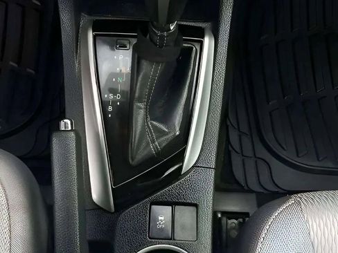 Used 2014 Toyota Corolla LE image 39