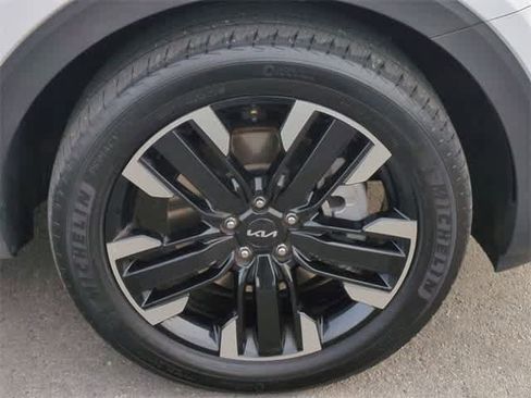 Used 2023 Kia Telluride SX Prestige image 13