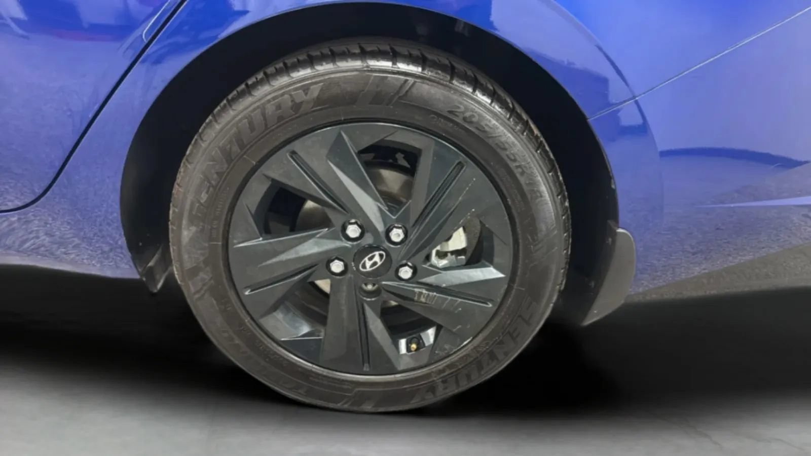 Used 2021 Hyundai Elantra SEL w/ Convenience + Premium Package FWD image 32