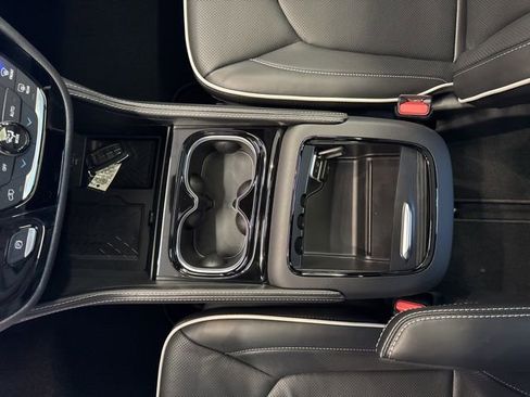 New 2026 Chrysler Pacifica Limited w/ S Appearance Package image 30