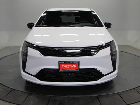 New 2027 Chrysler Pacifica Select FWD image 2