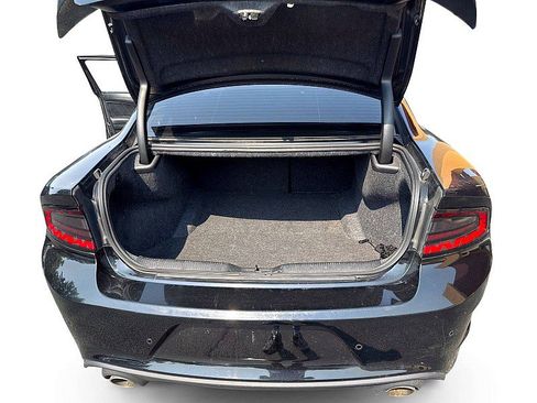 Used 2022 Dodge Charger R/T w/ Plus Group RWD image 17