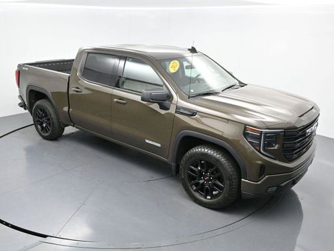 Used 2023 GMC Sierra 1500 Elevation AWD/4WD image 33