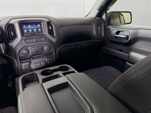 Used 2022 Chevrolet Silverado 1500 Custom Trail Boss AWD/4WD image 22