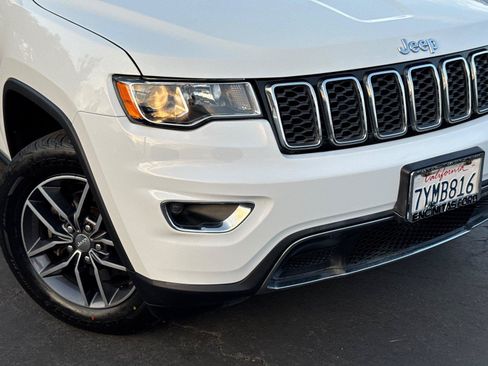 Used 2017 Jeep Grand Cherokee Limited w/ Trailer Tow Group IV AWD/4WD image 3