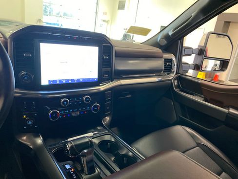 Certified 2022 Ford F150 Lariat w/ Equipment Group 502A High image 12