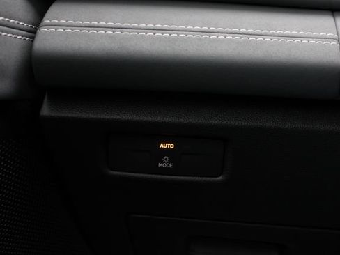 New 2026 Volkswagen Tiguan SE AWD/4WD image 9