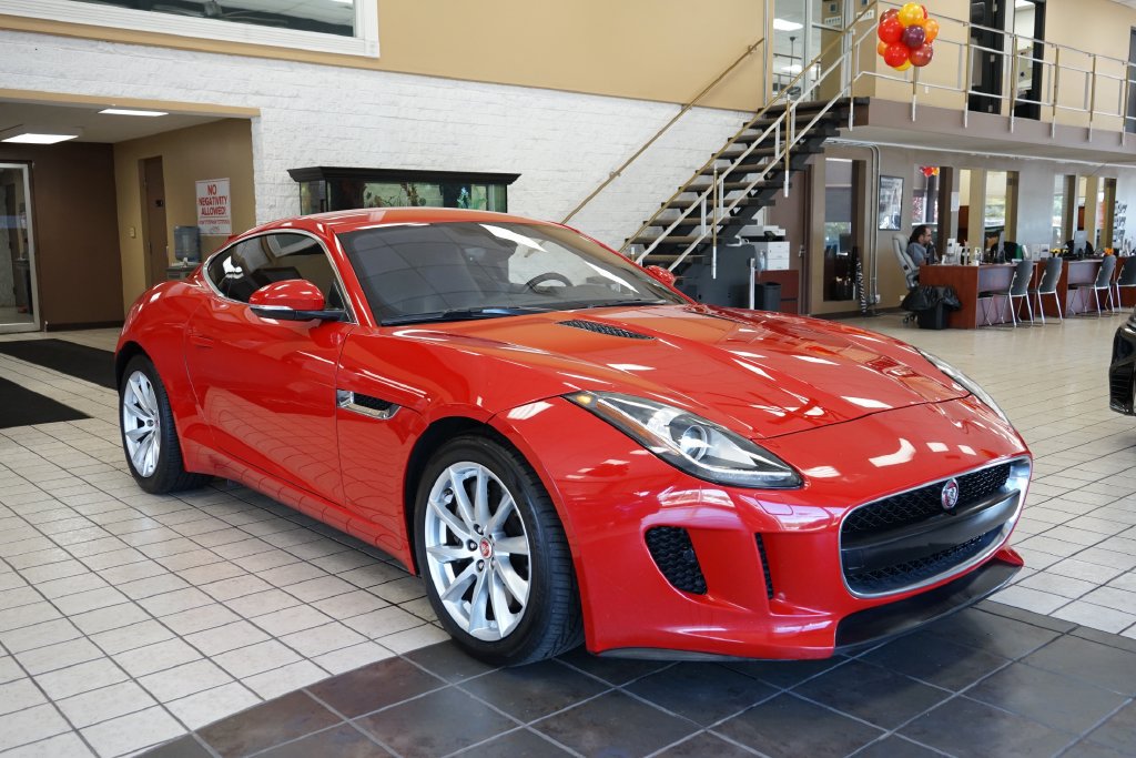 Used 2017 Jaguar F-TYPE Coupe RWD image 16