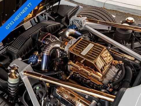 Used 2005 Ford GT RWD image 30