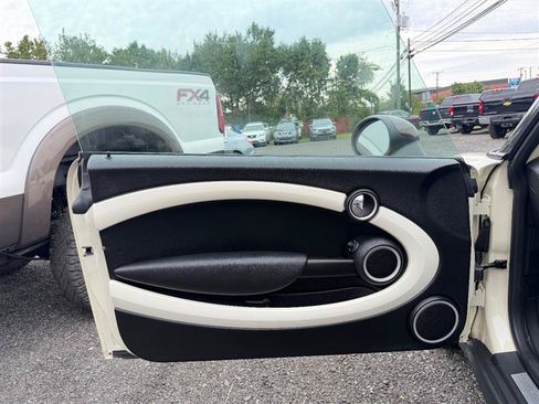 Used 2013 MINI Cooper Clubman FWD image 12