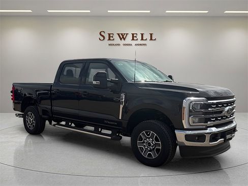 New 2025 Ford F250 Lariat w/ FX4 Off-Road Package image 7