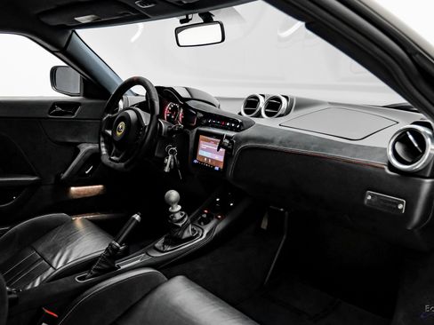 Used 2021 Lotus Evora image 44