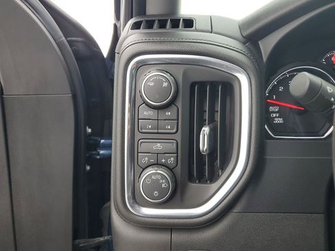 Used 2019 Chevrolet Silverado 1500 LT w/ All-Star Edition image 17