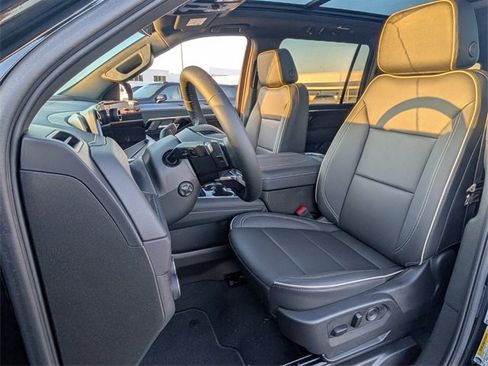 New 2025 Chevrolet Suburban Premier w/ Sun And Tow Package image 4