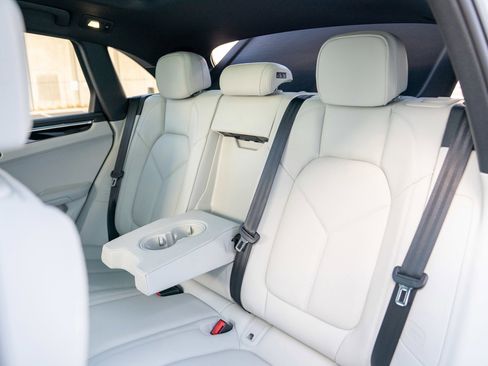 New 2026 Porsche Macan S image 25