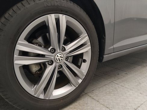 Used 2019 Volkswagen Jetta R-Line FWD image 31