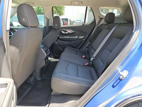 Certified 2024 GMC Terrain SLE w/ Driver Convenience Package FWD image 14