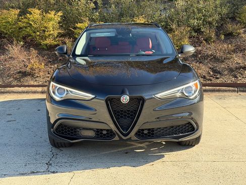 Used 2019 Alfa Romeo Stelvio Ti w/ Nero Edizione image 8