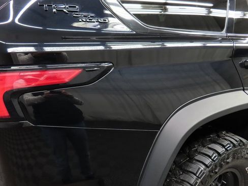 Used 2025 Toyota Sequoia SR5 image 32