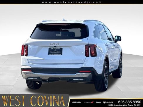 Used 2024 Kia Sorento S FWD image 10