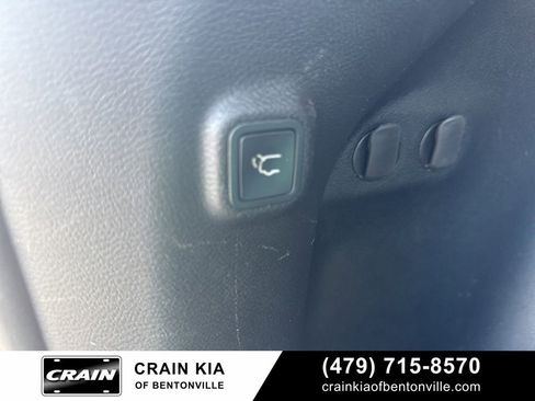 Used 2019 Jeep Cherokee Latitude Plus w/ Comfort/Convenience Group image 13