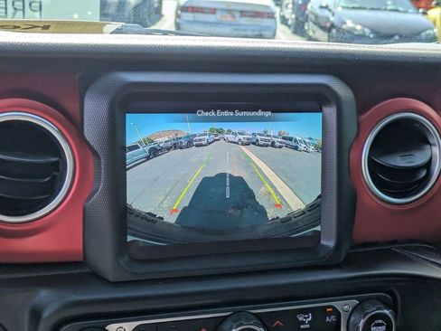 Used 2021 Jeep Wrangler Rubicon AWD/4WD image 23