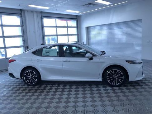 New 2026 Toyota Camry XLE image 34