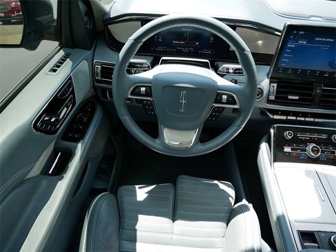 Used 2023 Lincoln Navigator L Black Label image 13