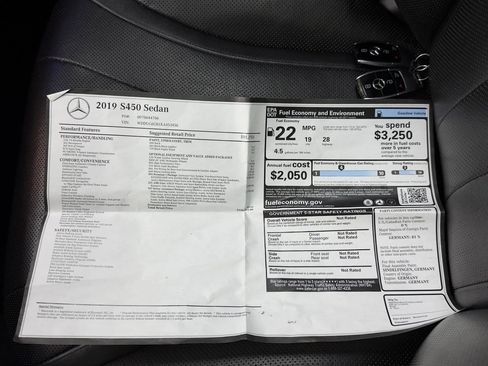 Used 2019 Mercedes-Benz S 450 Sedan w/ AMG Line Exterior image 3