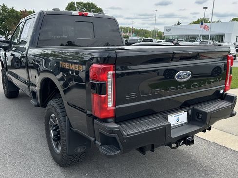 Used 2023 Ford F250 Lariat w/ Lariat Ultimate Package AWD/4WD image 8