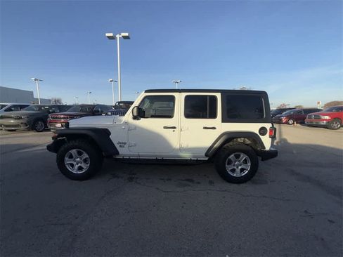 Used 2018 Jeep Wrangler Unlimited Sport S image 3
