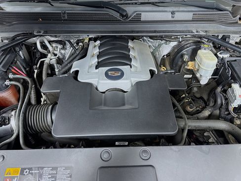 Used 2016 Cadillac Escalade Premium image 30