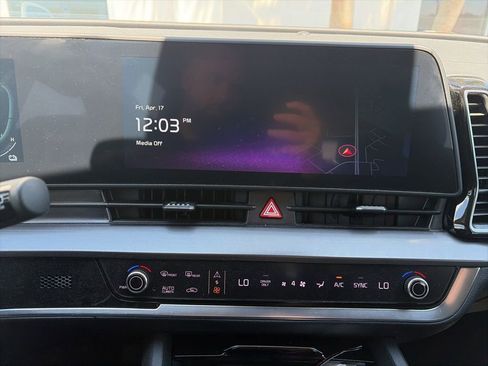 Certified 2024 Kia Sportage EX w/ EX Premium Package image 8