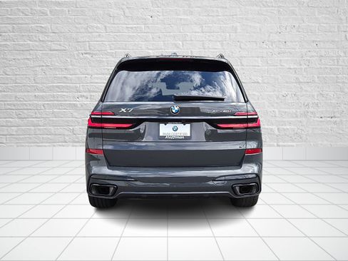 Used 2026 BMW X7 xDrive40i w/ M Sport Package image 5