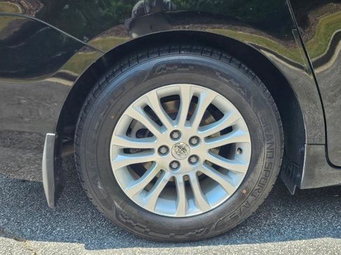 Used 2014 Toyota Sienna XLE FWD image 15