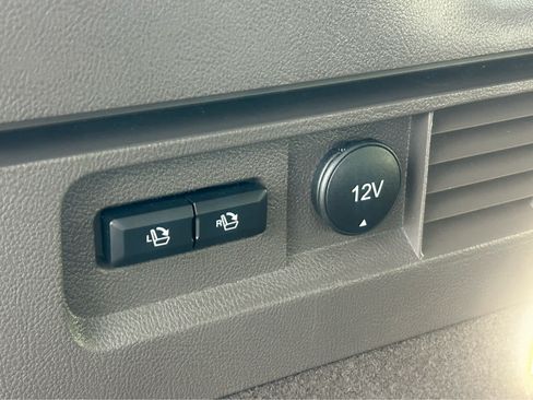 Used 2023 Lincoln Nautilus FWD image 8