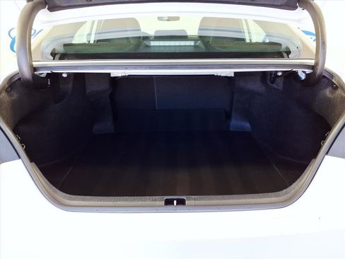 Used 2024 Toyota Camry SE image 17