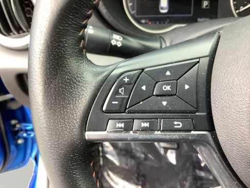 Used 2020 Nissan Versa SR image 21