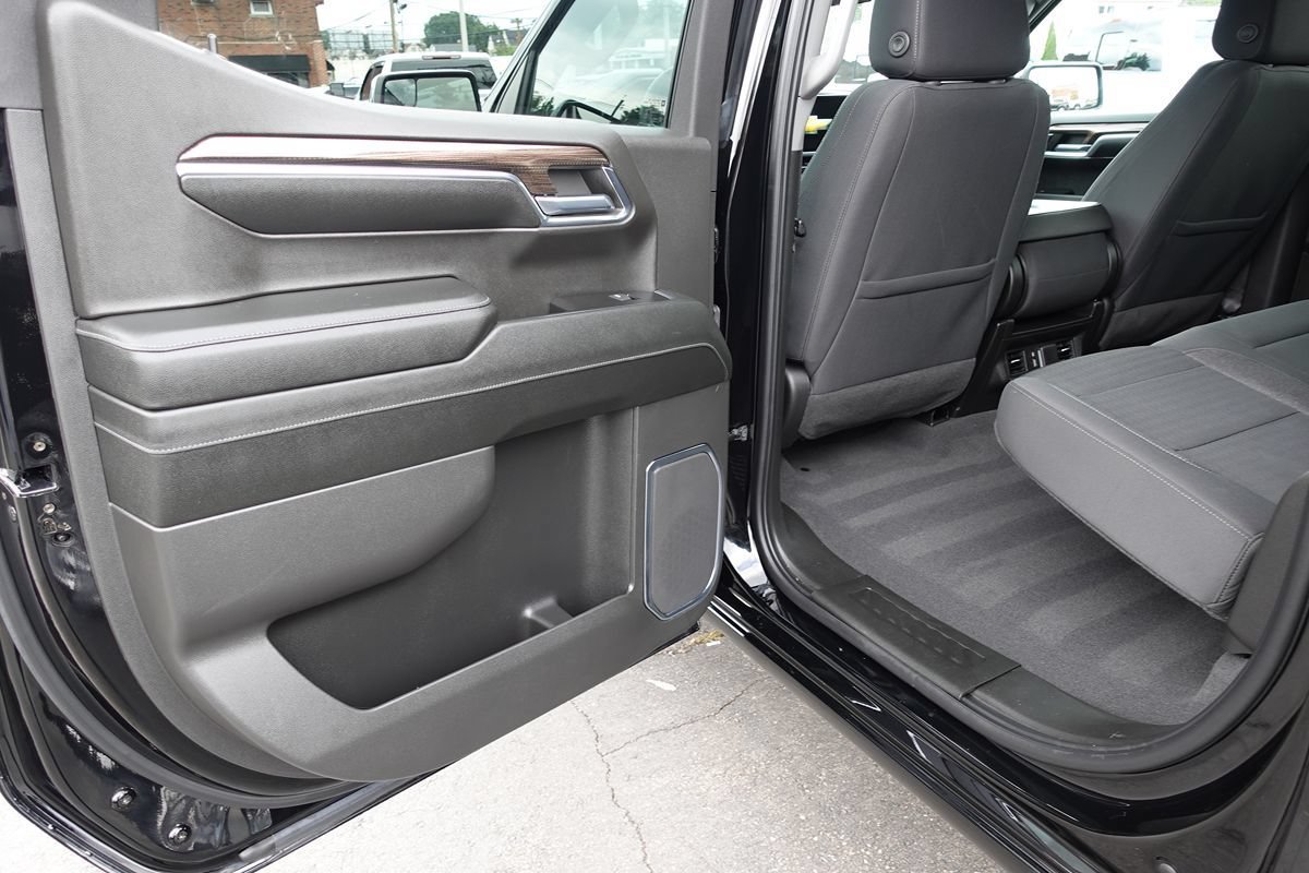 Used 2024 Chevrolet Silverado 1500 LT AWD/4WD image 20