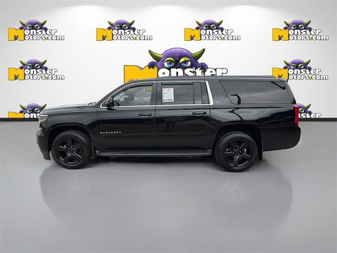 Used 2015 Chevrolet Suburban LT image 8