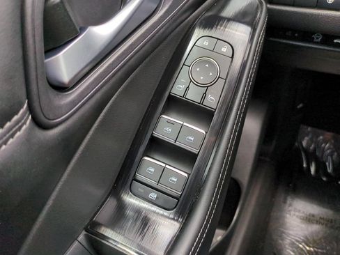 Certified 2024 Nissan Rogue SL FWD image 19