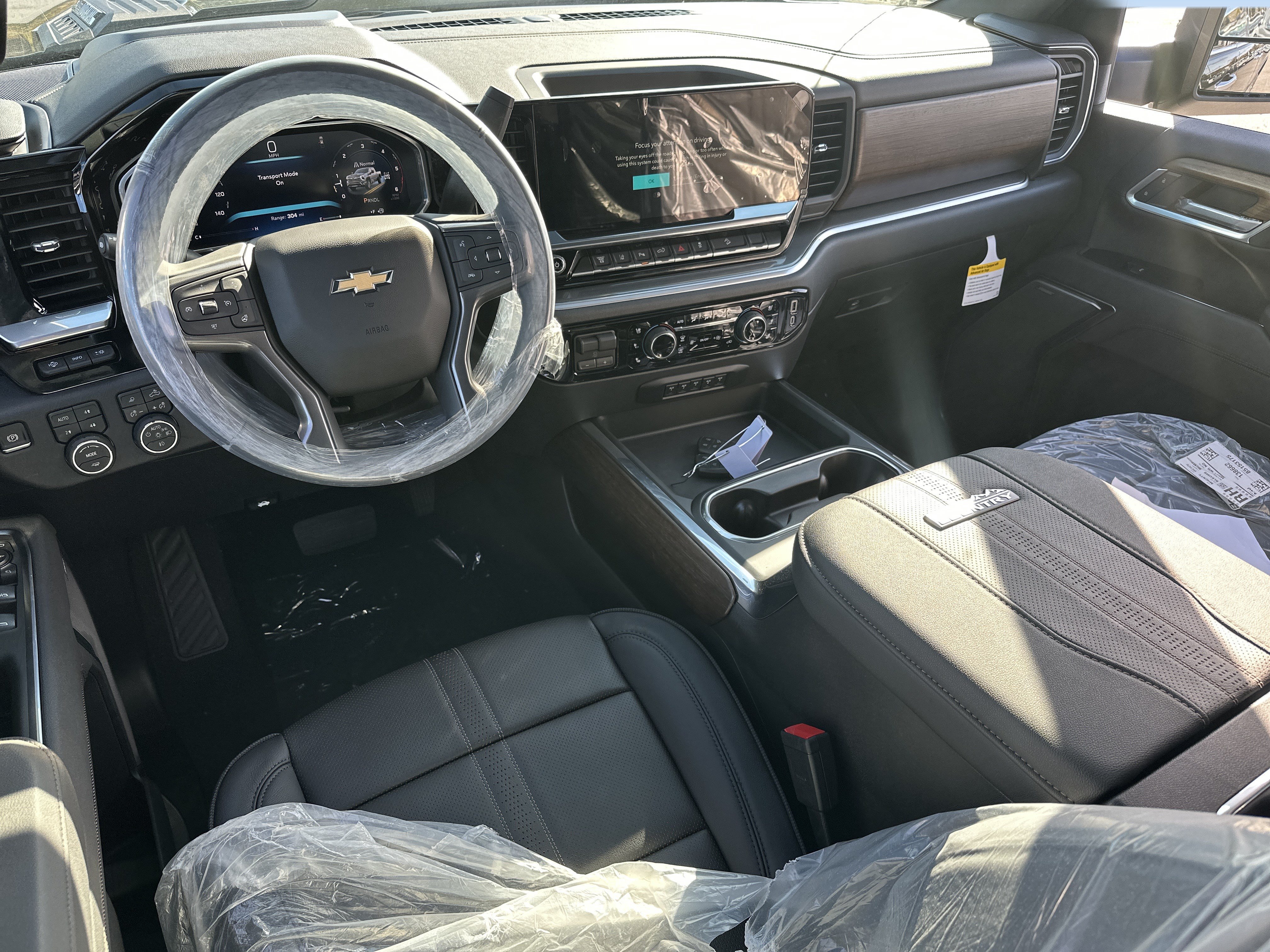 New 2026 Chevrolet Silverado 2500 High Country w/ High Country Premium Package AWD/4WD image 9