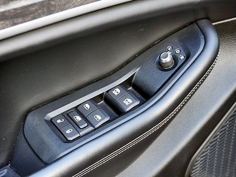 Certified 2023 Jeep Grand Cherokee Limited image 23