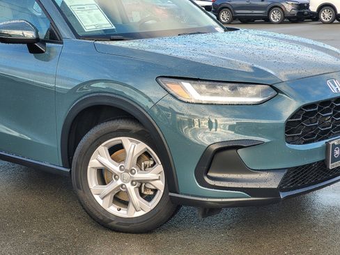 Certified 2024 Honda HR-V LX image 3