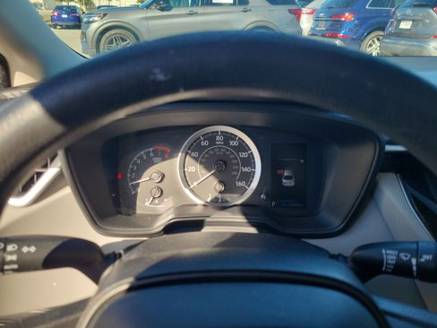 Used 2021 Toyota Corolla LE image 13