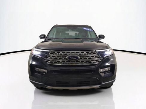 Used 2022 Ford Explorer Limited w/ Equipment Group 301A RWD image 2