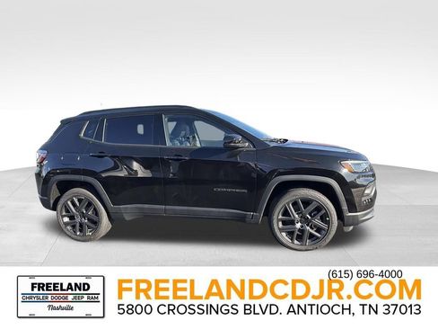 New 2026 Jeep Compass Latitude image 2