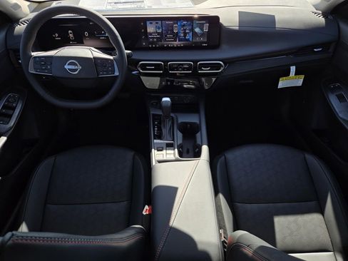 New 2026 Nissan Sentra SR w/ SR Premium Package FWD image 15