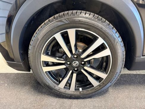 Used 2020 Nissan Kicks SV FWD image 15